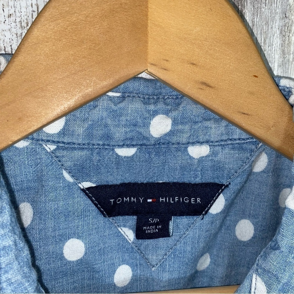 Tommy Hilfiger Denim Polka Dot Sleeveless Button Down - Picture 5 of 5